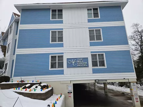 123 Center #209, Lake Geneva, WI 53147