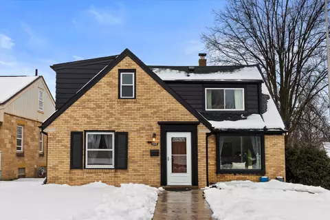 5329 W Hayes, West Allis, WI 53219