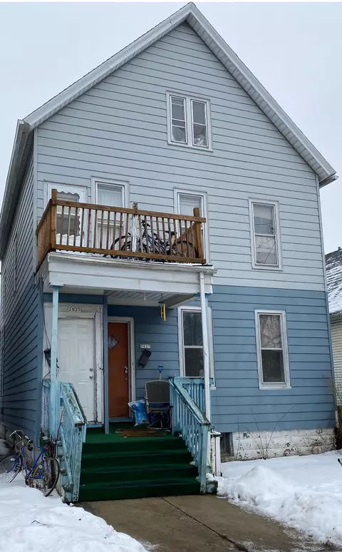 2825 W Lapham #2827, Milwaukee, WI 53215
