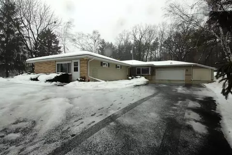 n7543 State Park Drive, Whitewater, WI 53190
