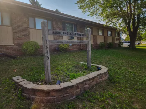 1645 Highland, Grafton, WI 53024