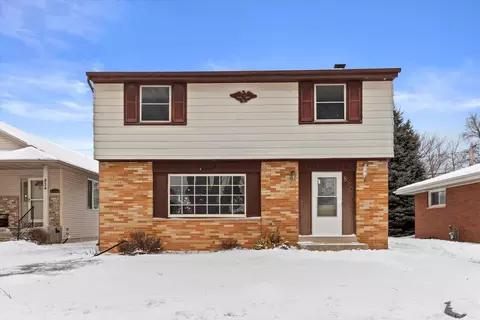 820 Columbia, South Milwaukee, WI 53172