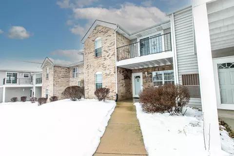 1208 N Sunnyslope #103, Mount Pleasant, WI 53406