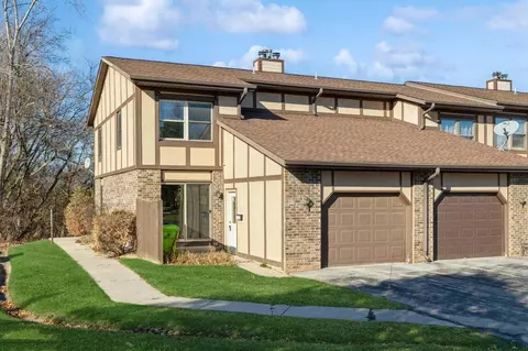 520 Manchester, Hartland, WI 53029