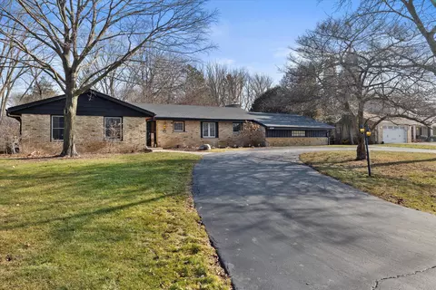 9320 N Fairway, Bayside, WI 53217