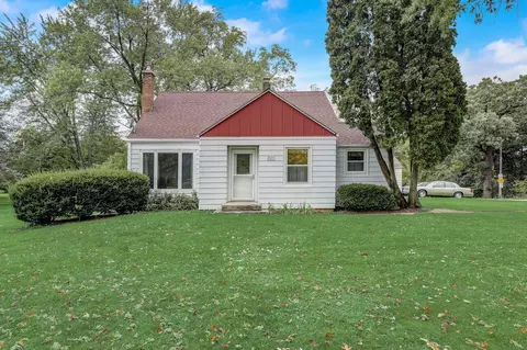 w264n2847 Prospect, Pewaukee, WI 53072