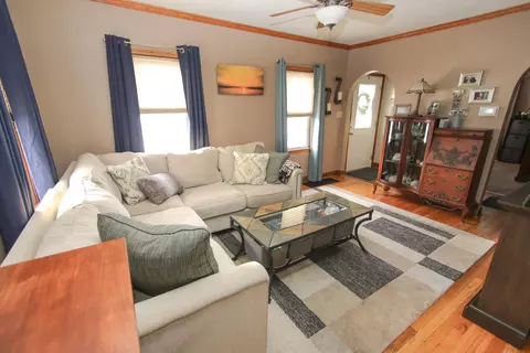 927 Genesee, Waukesha, WI 53186