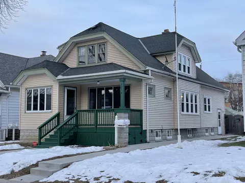 3254 S 7th #A, Milwaukee, WI 53215