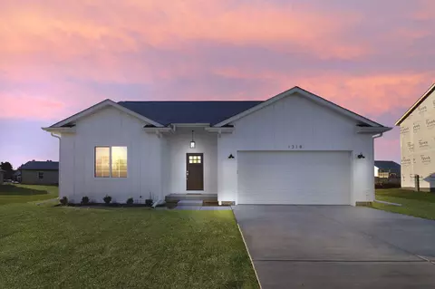 1218 Evergreen, Delavan, WI 53115