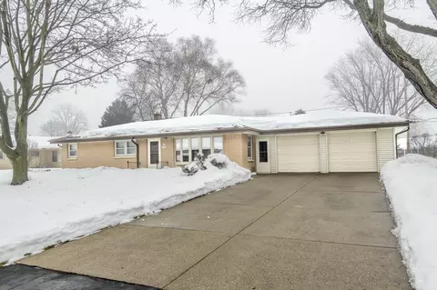 w155n11732 Sunny Vw, Germantown, WI 53022