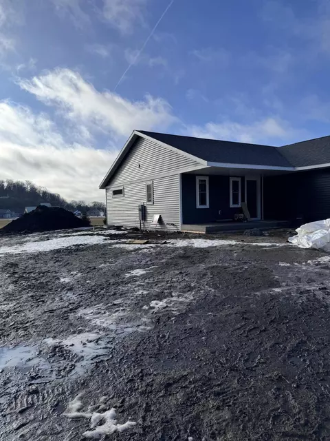 2920 Cortland, Holmen, WI 54636