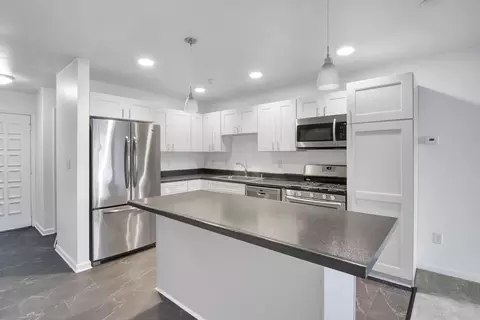4050 W Rivers Edge #16, Brown Deer, WI 53209