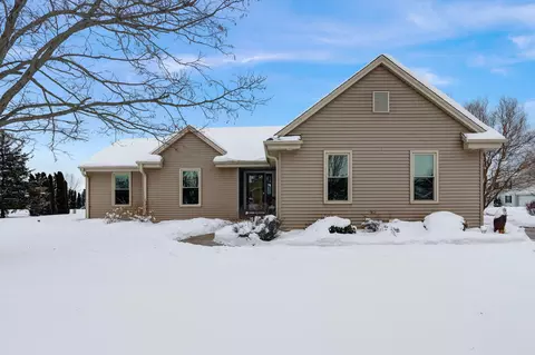 200 Hawthorne, Eagle, WI 53119