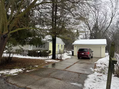 7677 W High, Franklin, WI 53132