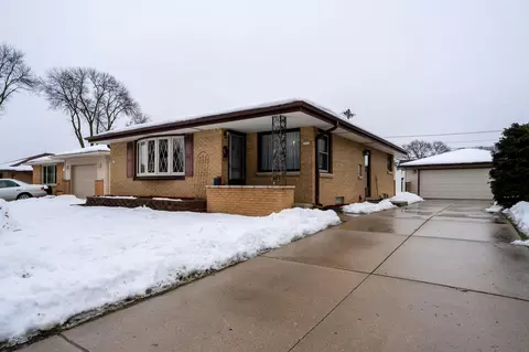 2720 S 72nd, West Allis, WI 53219