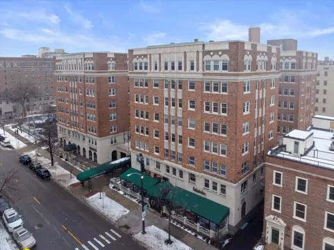 1028 E Juneau #629, Milwaukee, WI 53202