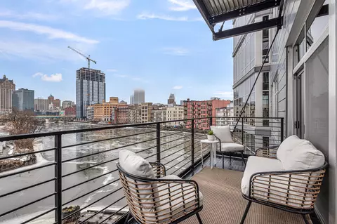 106 W Seeboth #520, Milwaukee, WI 53204