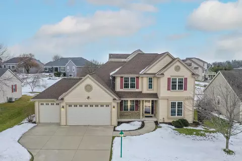 722 Cottonwood, Waterford, WI 53185