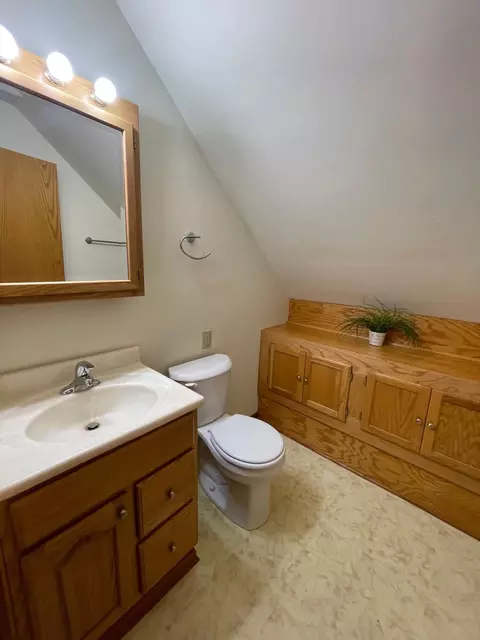 1229 S 86th, West Allis, WI 53214