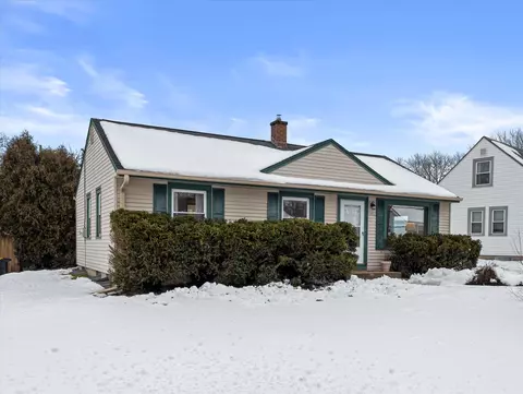 10926 W Hope, Wauwatosa, WI 53222