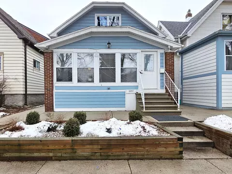 2247 S 33rd, Milwaukee, WI 53215