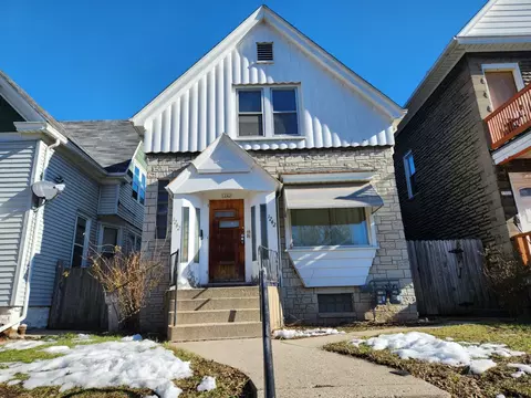 1242 S 25th, Milwaukee, WI 53204