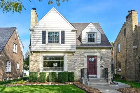 8844 Stickney, Wauwatosa, WI 53226