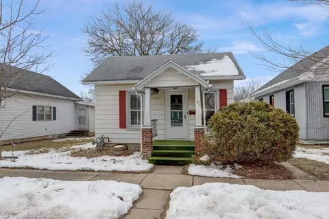 740 Henry, Lake Geneva, WI 53147