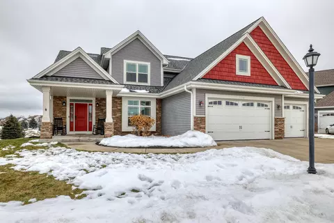 1386 Waters Edge, Oconomowoc, WI 53066