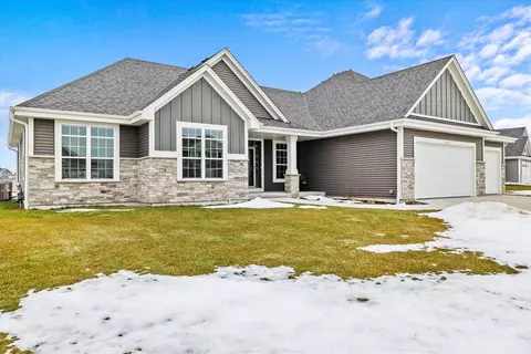 1530 Miller, Oconomowoc, WI 53066
