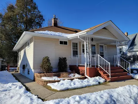 2177 S 92nd, West Allis, WI 53227