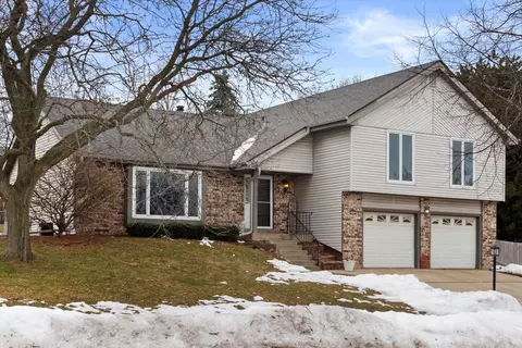 2842 Coventry, Waukesha, WI 53188
