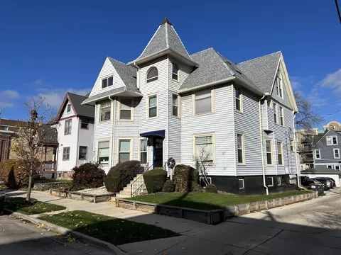 1714 E Irving, Milwaukee, WI 53202