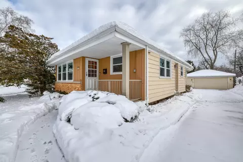 6910 N 40th, Milwaukee, WI 53209