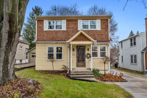 1066 Chestnut, West Bend, WI 53095