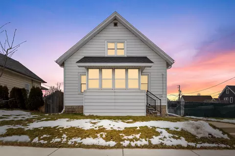 1648 S 66th, West Allis, WI 53214