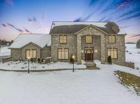 3228 Western, Polk, WI 53037