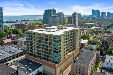 1550 E Royall #513, Milwaukee, WI 53202