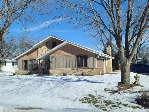 w133s6878 Bristlecone, Muskego, WI 53150