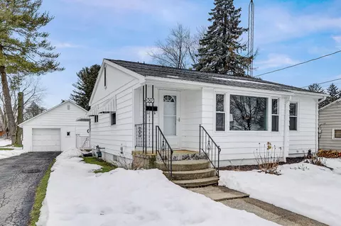 309 W Page, Elkhorn, WI 53121
