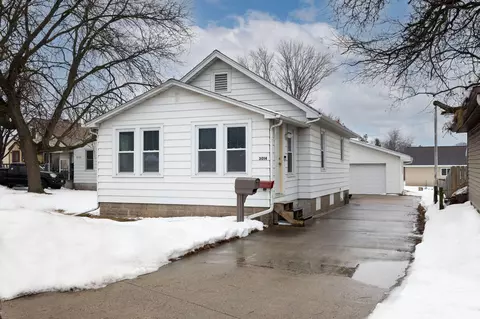 3014 State, La Crosse, WI 54601