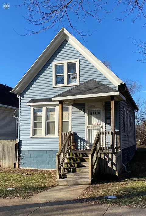 2957 N Vel R Phillips, Milwaukee, WI 53212