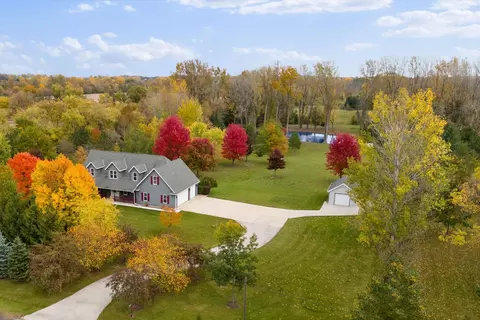 3214 County Rd W, Saukville, WI 53074