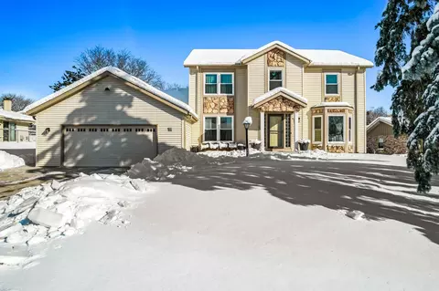 4026 S 106th, Greenfield, WI 53228