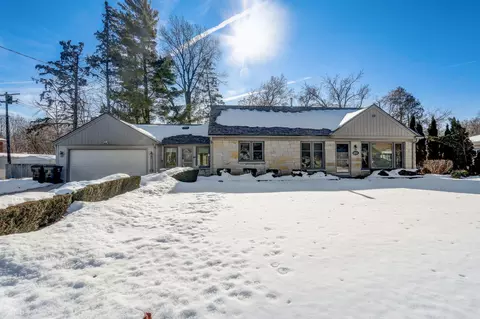 12435 W Needham, New Berlin, WI 53151