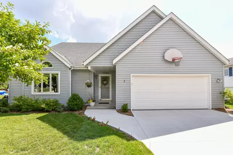 10360 S Mockingbird, Oak Creek, WI 53154