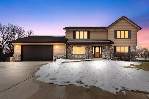 w323s7801 Cherry, Mukwonago, WI 53149