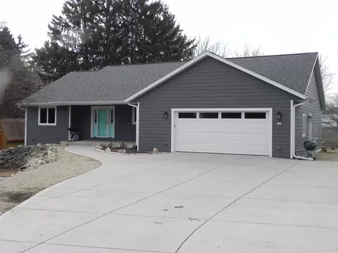 943 N Green Bay, Grafton, WI 53024