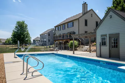 2811 Makou, Waukesha, WI 53189