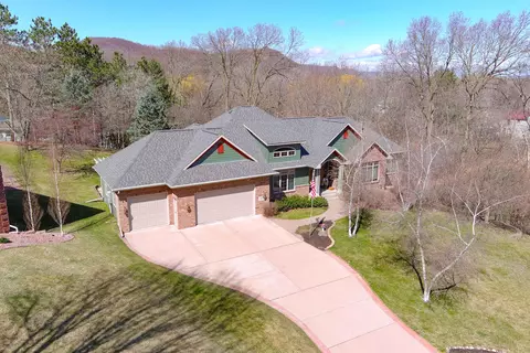 1876 Edgewood, Winona, MN 55987